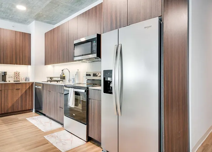 Wabash 4br - Pool Free In & Out Parking 1