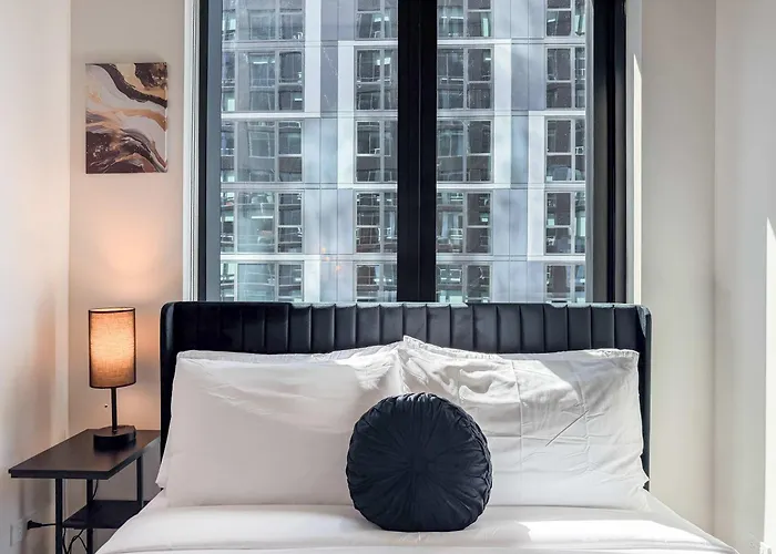 Wabash 4br - Pool Free In & Out Parking 1 * Chicago
