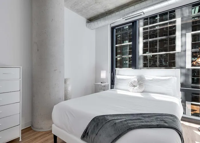 Wabash 4br - Pool Free In & Out Parking 1 Chicago
