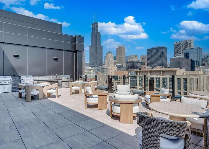 Wabash 4br - Pool Free In & Out Parking 1